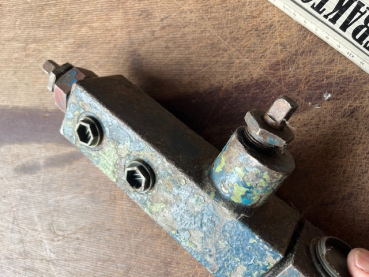 Halteventil TIH 445 + T157 aus DDR Lagerbestand