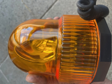 Rundumleuchte 12 Volt mit Magnetfuß sehr schöne Form mit Stecker