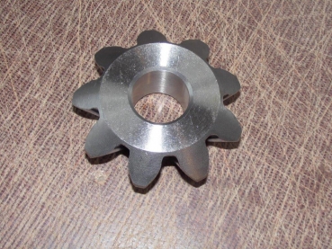 Kleines Zahnrad im Differenzial der Vorderachse  Fiat + UTB DT Modelle