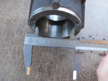 Flansch für Eingang Kardanwelle am Differenzial Vorderachse UTB Fiat R450 DT