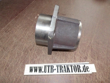 Flansch für Eingang Kardanwelle am Differenzial Vorderachse UTB Fiat R450 DT