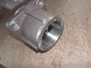 Flansch für Eingang Kardanwelle am Differenzial Vorderachse UTB Fiat R450 DT