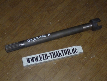 Welle für Antrieb Hydraulikpumpe TIH vorn unter dem Drehkranz