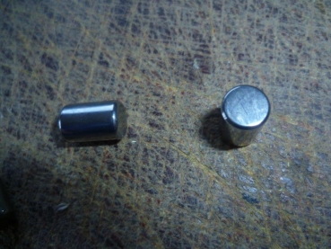 Stift vorn im Motor Deckel UTB Fiat TIH