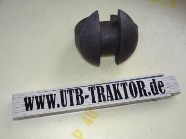 Gelenkstück innen in der Allrad Vorderachse UTB Fiat DT Modelle