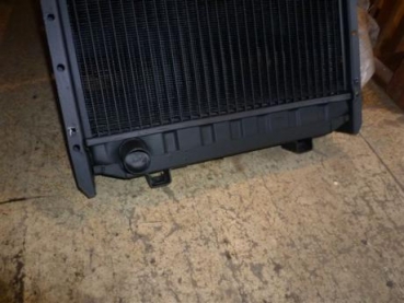 Kühler UTB  U 300 445 550 TIH SV445 Fiat R 450 incl. Versandkosten