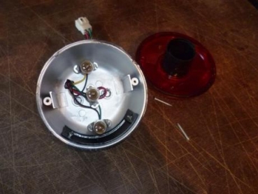 Rücklicht 2 Stück Rückleuchte rund UTB  U 650 651 M + V445