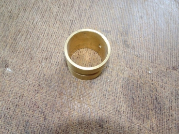 Buchse für Umlenkhebel unten Vorderachse Nut außen Messing UTB Fiat