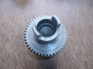 Zahnrad für Antrieb der Hydraulikpumpe TIH  UTB Fiat 400 bis 640