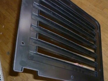 Grill unten schwarz TIH UTB 300 445 550 640