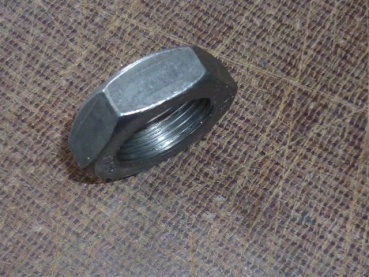 Mutter flach M22 x 1,5 rechts für Spurstangenkopf