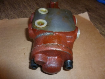 Verteiler  Servolenkung UTB 650 651