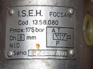 Hydraulikversteller Umschaltventil TIH 445 und Frontlader UTB 550