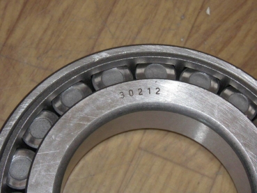 Kegelrollenlager UTB Traktor Fiat DT Allrad Vorderachse