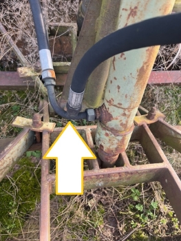 Hydraulikverschraubung am Greifer für T157 mit Angang Links