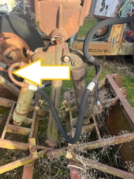 Hydraulikverschraubung am Greifer für T157