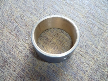 Buchse im Schwungmassenausgleich UTB 550 640