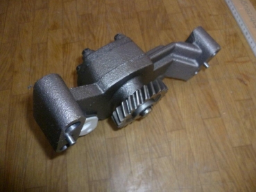 Ölpumpe Utos UTB u + M 650 651 Raupe S651