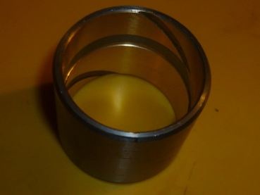 Buchse für Umlenkhebel oben Vorderachse Nut innen  UTB Fiat