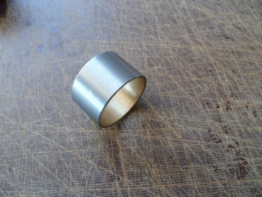 Buchse breit für Lenkwelle im Lenkgetriebe TIH UTB