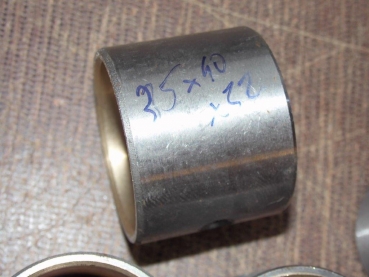 Buchse für Umlenkhebel oben Vorderachse Nut innen in der mitte