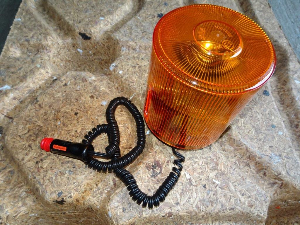  Rundumleuchte mit Magnet Fuß FER 12 Volt zugelassen in  Deutschland