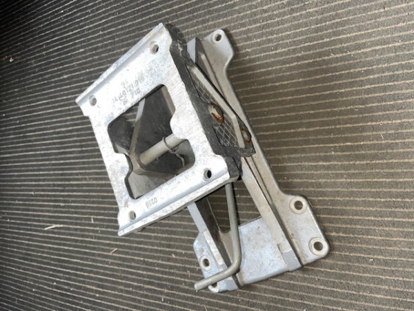 Sitzgestell Beifahrersitz DDR Bestand zum Kippen IFA W50 L60 Robur