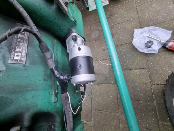 Anlasser Starter Getriebeanlasser Traktor Schlepper Kramer KL200 mit Deutz F2l 712