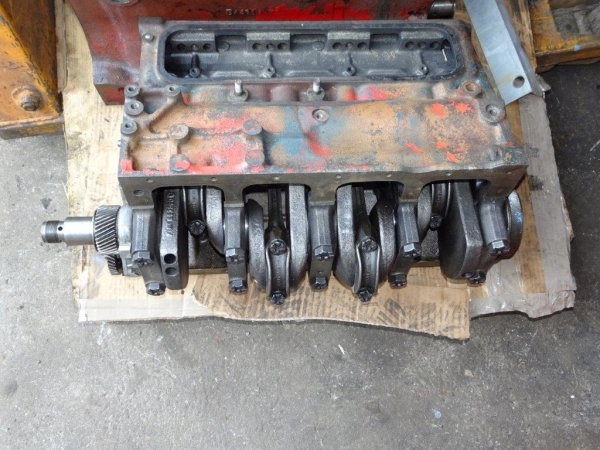 Motorblock mit eingebauter Kurbelwelle Traktor Fiat 415 415DT mit Motor 615 Short Motor