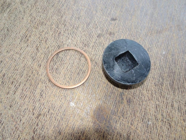 Ölablaßschraube mit Magnet + Dichtung Traktor UTB 650 651