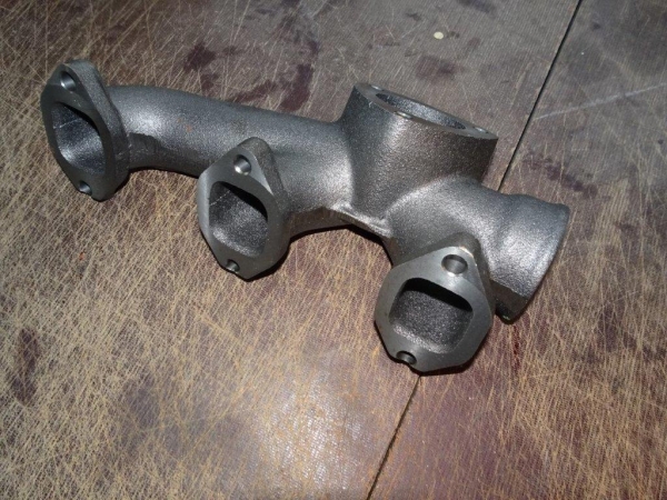 Abgas Krümmer Traktor Fiat 1000 , 1000DT
