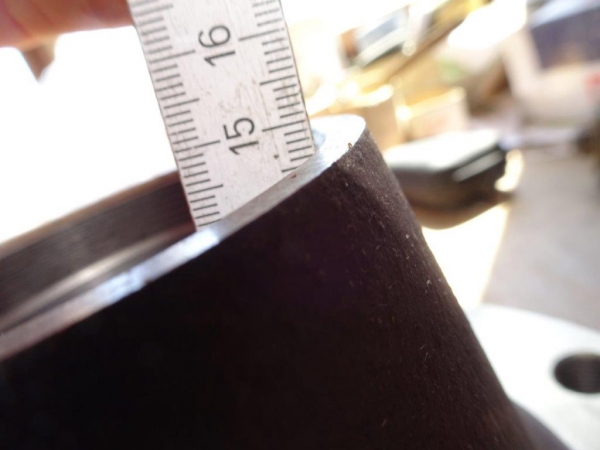 Radnabe UTB 445 für 16 Zoll Rad vorn außen dran mit Innengewinde für die Abdeckkappe