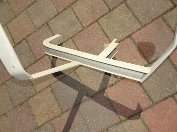 2 Stück Halter für Kotflügel ZT 300 vorn incl. Versand