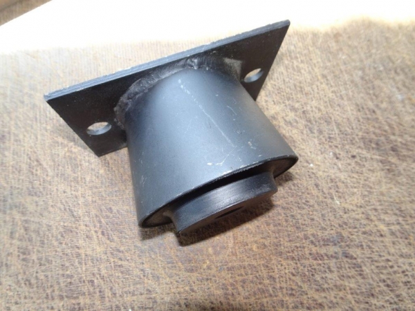 Silentblock Motorlager ZT 300 303 Motorhalter Fortschritt Motoraufhängung IFA