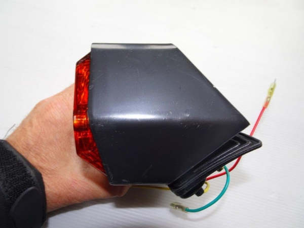 Rücklicht Rückleuchte UTB TIH Links mit Kennzeichenbeleuchtung