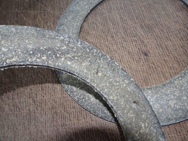 Kupplungsbelag Reibbelag KupplungsscheibeTraktor außen 200mm innen 130mm