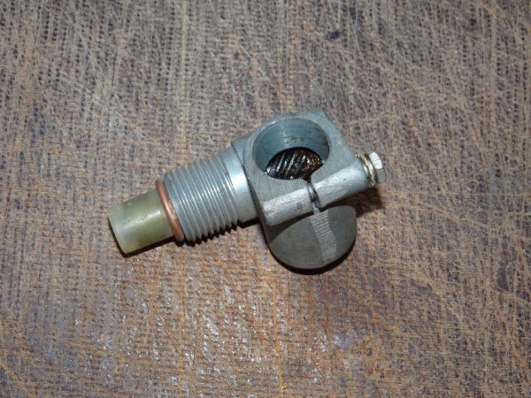 Winkelantrieb B Ware Winkelgetriebe am Tacho UTB TIH ohne Schnecke