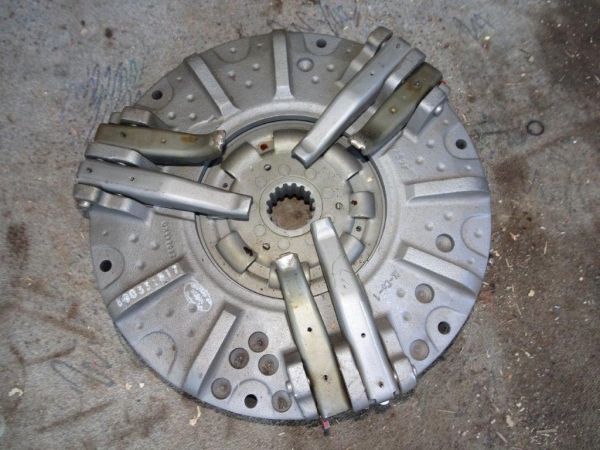 Kupplungsautomat  Traktor 650 750 850 850DT 1000 Super 15662 FIAT new Holland gerade 310mm 12 Zoll incl. Versand