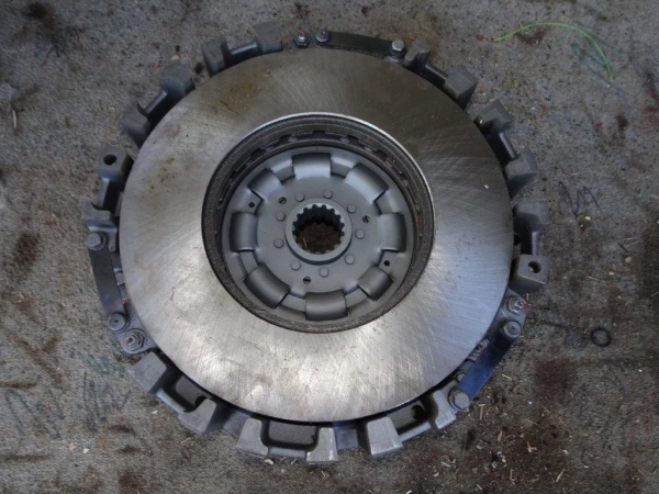 Kupplungsautomat  Traktor 650 750 850 850DT 1000 Super 15662 FIAT new Holland gerade 310mm 12 Zoll incl. Versand