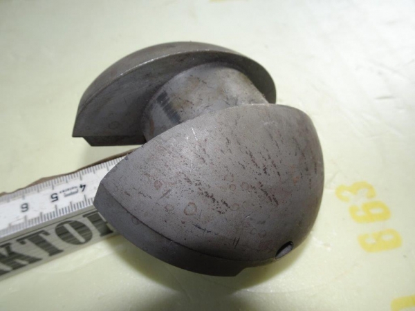 Gelenkstück in der Allrad Vorderachse UTB Fiat DT Modelle