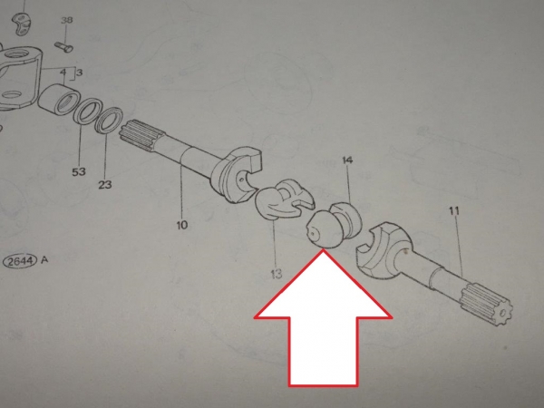 Gelenkstück in der Allrad Vorderachse UTB Fiat DT Modelle