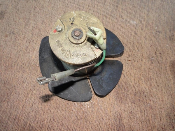 Lüftermotor für Gebläse vom UTB 302 gebraucht