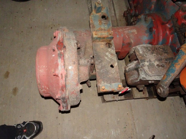 Getriebe Differenzial Achstrichter Endvorgelege Kraftheber org. Fiat 315 / 415