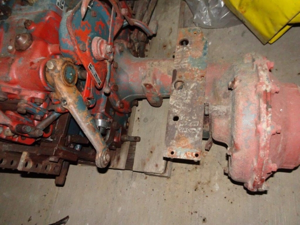 Getriebe Differenzial Achstrichter Endvorgelege Kraftheber org. Fiat 315 / 415