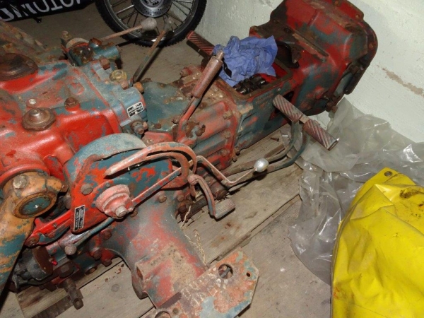 Getriebe Differenzial Achstrichter Endvorgelege Kraftheber org. Fiat 315 / 415
