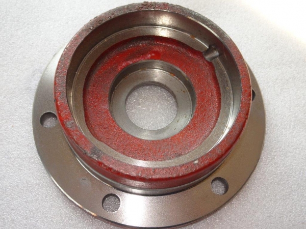 Lagergehäuse hinten links am Differenzial UTB Fiat