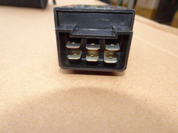 Blinkgeber 12 V 4x21watt 4x21W+3x2W  Traktor Oldtimer UTB Fiat IFA Blinkrelais