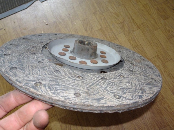 Kupplungsscheibe Raupe UTB S651 Fahrkupplung