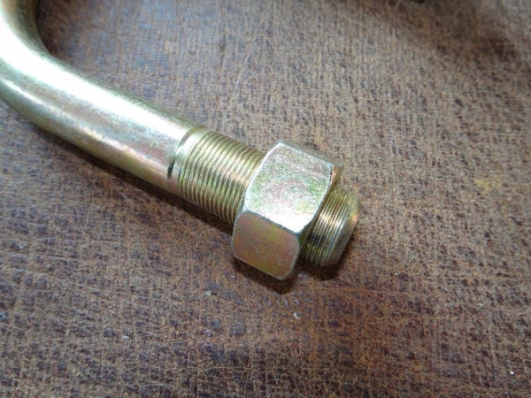 Bügel mit Mutter für Hinterrad Achse UTB U 650 651 auch für M