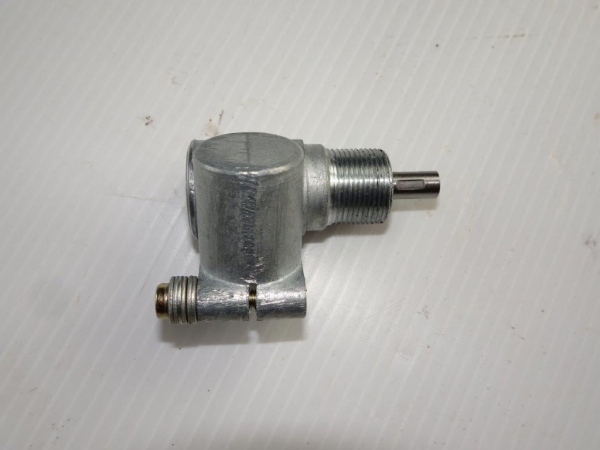 Tacho + Winkelgetriebe Fiat Traktor mit Gewinde M16x1